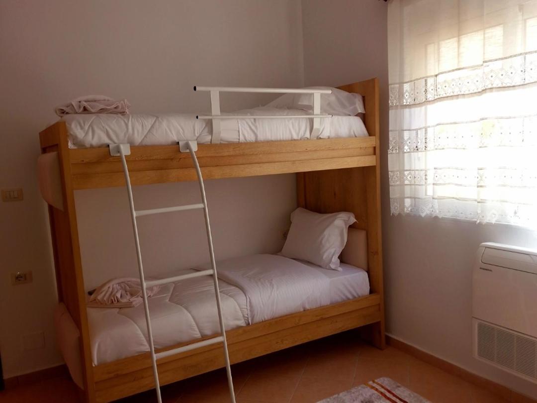 Apartment Antigona Gjirokastër Quarto foto